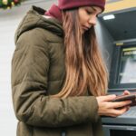 No-BS Tips to Stop Paycheck-to-Paycheck Living This Year